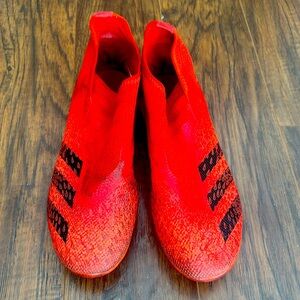 Men’s Adidas Predator Freak Soccer Cleats size 8